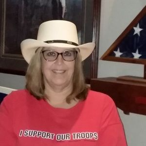 Meet your Posher, Beverly